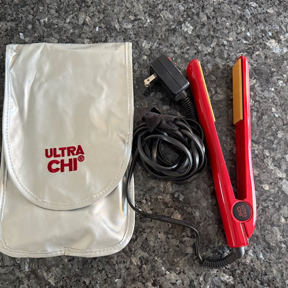 CHI Red Hair Straightener
